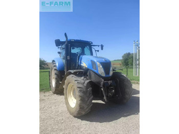 Traktor NEW HOLLAND T7050