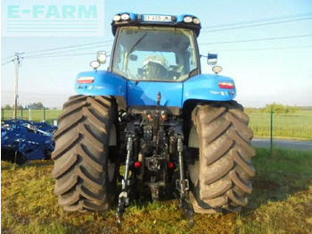 Traktor New Holland t8.330: obrázek 3