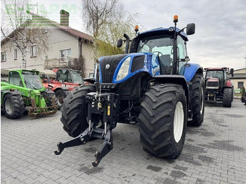 Traktor New Holland t8.330 ultra command: obrázek 2