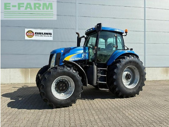 Traktor NEW HOLLAND