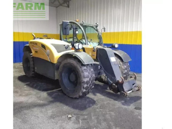 Teleskopický manipulátor NEW HOLLAND