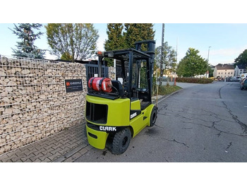Plynový vysokozdvižný vozík Clark CGP 25 Duplex, hydr. Seitenschieber, Hubhöhe 4,15: obrázek 4