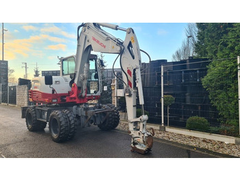 Kolesové rýpadlo TAKEUCHI