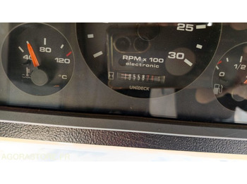 Zametací vůz Balayeuse - Mathieu Ravo 560 - 2008 - 894640km: obrázek 3 Zametací vůz Balayeuse - Mathieu Ravo 560 - 2008 - 894640km: obrázek 3