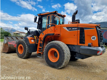 Nakladač DOOSAN DL300