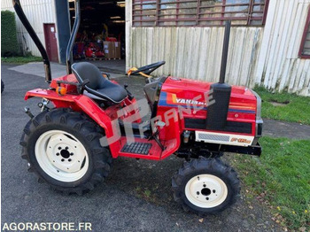 Traktor YANMAR