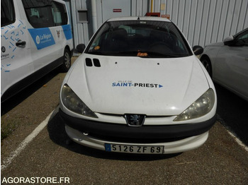 Osobní auto PEUGEOT
