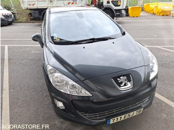 Osobní auto PEUGEOT