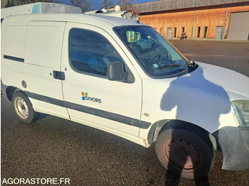 Malá dodávka PEUGEOT PARTNER 103583kms 2004: obrázek 4 Malá dodávka PEUGEOT PARTNER 103583kms 2004: obrázek 4