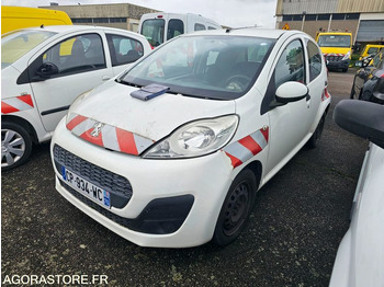 Osobní auto PEUGEOT