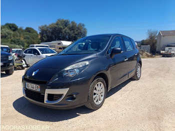 Osobní auto RENAULT
