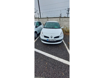 Osobní auto RENAULT