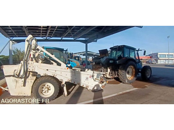 Traktor TRACTEUR VALTRA N101H CH-668EQ + CRIBLEUSE CANICAS T230H T141 6334H AM 2007: obrázek 2 Traktor TRACTEUR VALTRA N101H CH-668EQ + CRIBLEUSE CANICAS T230H T141 6334H AM 2007: obrázek 2