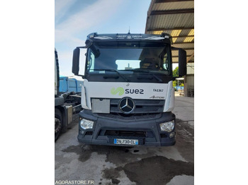 Nákladní auto MERCEDES-BENZ