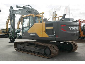 Pásové rýpadlo VOLVO EC220E