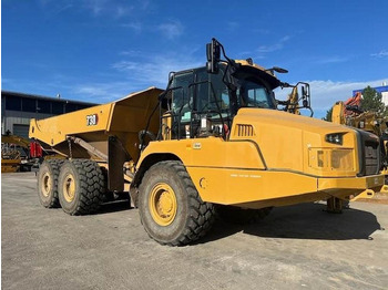 Kloubový sklápěč CATERPILLAR 730