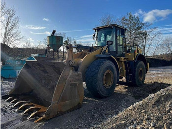 Kolový nakladač CATERPILLAR 966M