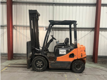 Dieselový vysokozdvižný vozík DOOSAN