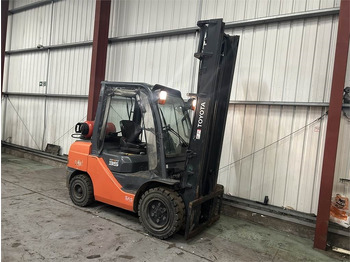 Plynový vysokozdvižný vozík Toyota 02-8FGJF35: obrázek 4 Plynový vysokozdvižný vozík Toyota 02-8FGJF35: obrázek 4