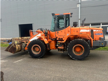 Nakladač DOOSAN DL200