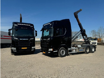 Hákový nosič kontejnerů SCANIA R 580