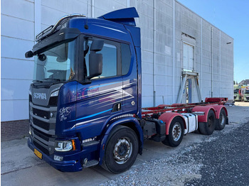 Podvozek s kabinou SCANIA R 730