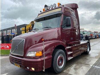 Tahač Volvo NH 12.420 NH 420 4X2 MANUAL EURO 3: obrázek 1