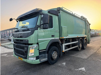 Vůz na odvoz odpadků DENNIS