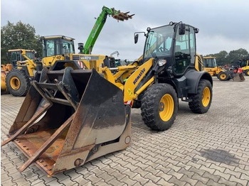 Kolový nakladač KOMATSU WA100
