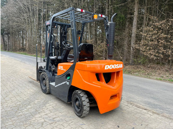 Dieselový vysokozdvižný vozík Doosan D 25 GP: obrázek 5