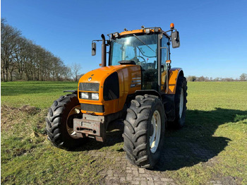 Traktor RENAULT Ares