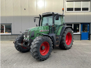 Traktor FENDT 700 Vario