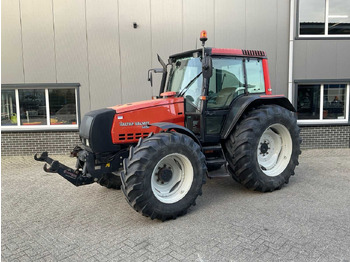 Traktor VALTRA 6850