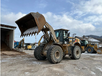 Kolový nakladač CATERPILLAR 966K
