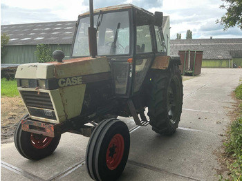 Traktor CASE IH