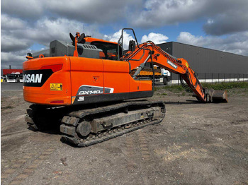 Pásové rýpadlo Doosan DX140 LC-5: obrázek 2