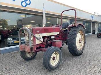 Traktor INTERNATIONAL