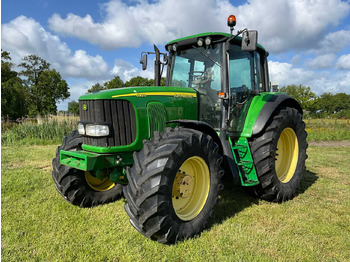 Traktor JOHN DEERE 6920