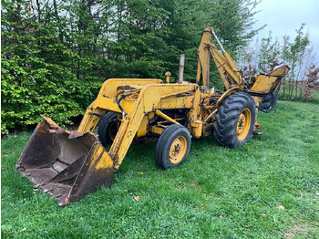 Rýpadlo-nakladač MASSEY FERGUSON