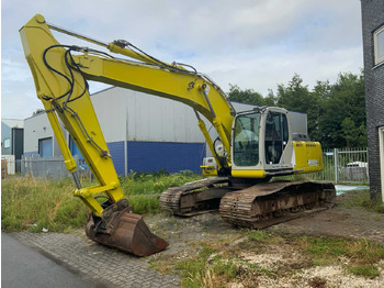 Pásové rýpadlo NEW HOLLAND E215B
