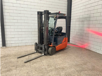 Vysokozdvižný vozík TOYOTA