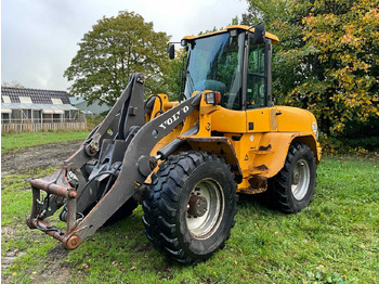 Kolový nakladač VOLVO L40B