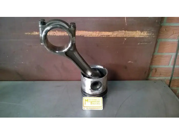 Motor a díly SCANIA