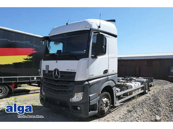 Podvozek s kabinou MERCEDES-BENZ Actros 1842