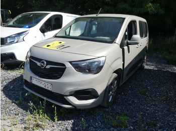 Dodávka s dvojitou kabinou OPEL