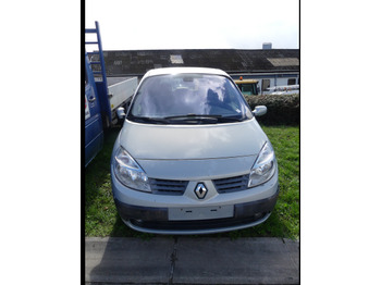 Osobní auto RENAULT