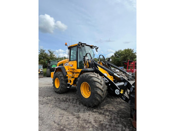 Kolový nakladač JCB 435S