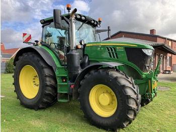 Traktor John Deere 6215R: obrázek 3 Traktor John Deere 6215R: obrázek 3