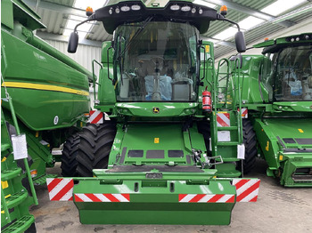 Sklízecí mlátička JOHN DEERE T550