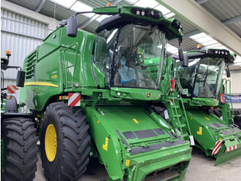 Sklízecí mlátička JOHN DEERE T670
